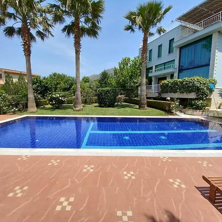 Family Beach Swimming Pool Villa Luanit Trajas Extérieur photo